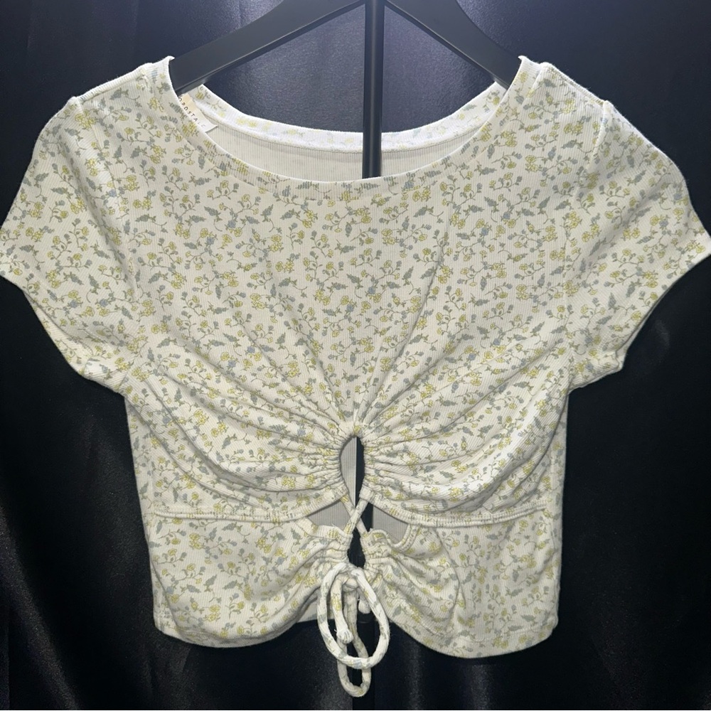 Aeropostale Cream and Yellow Floral Crop Top